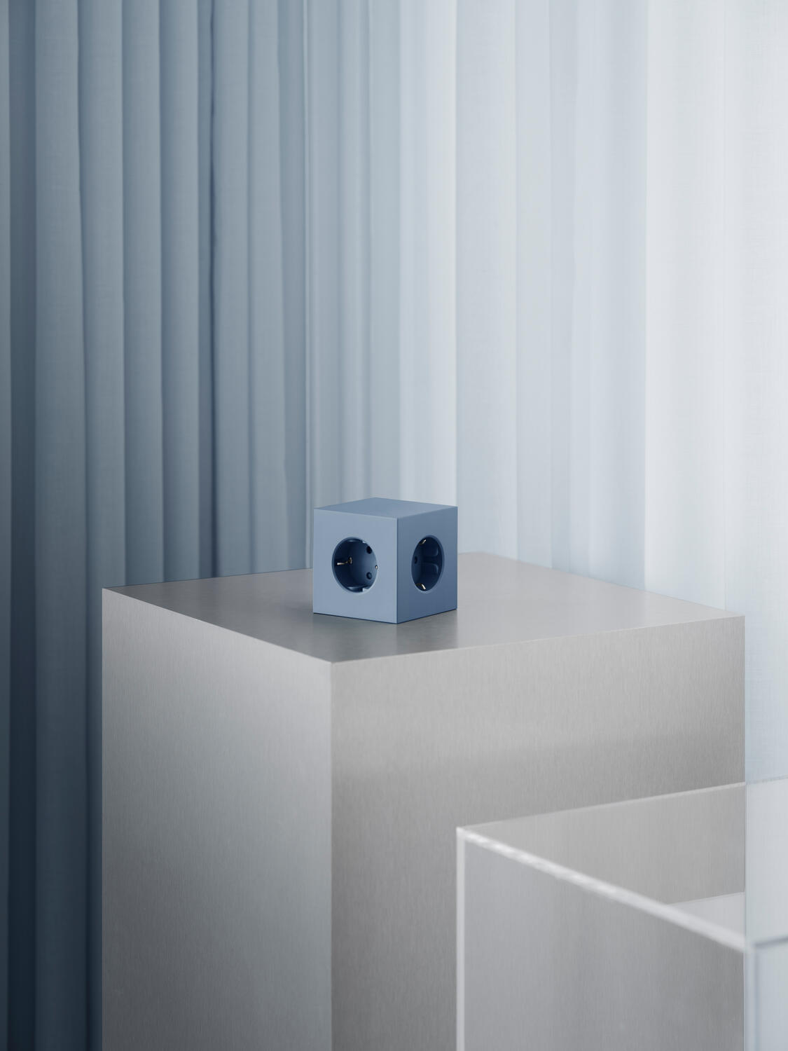 Square 1, USB-C & magnetisk stikdåse - Shark Blue